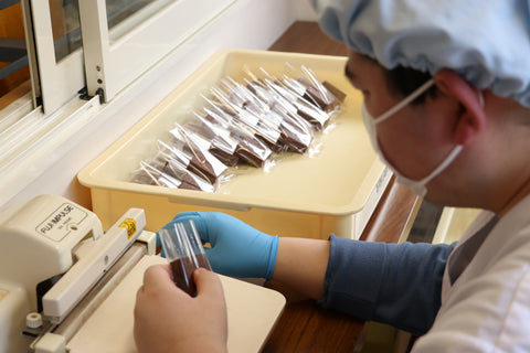 新商品Giプロテインバー|オガトレが焼き立てを食レポ。気仙沼手づくり製造のウラ側を全公開!